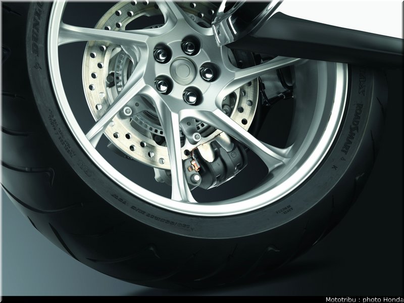 honda_1200vfr_2010_0094