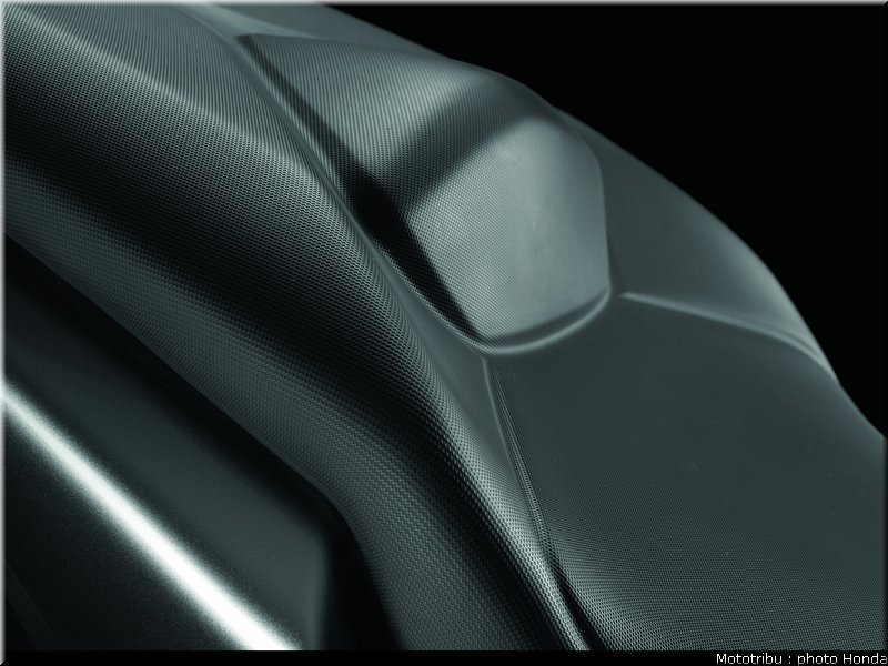 honda_1200vfr_2010_0100