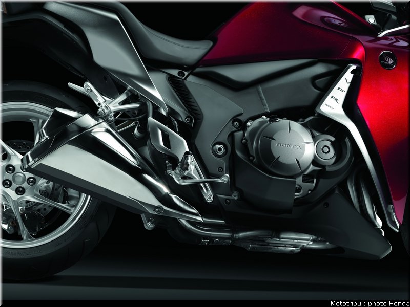 honda_1200vfr_2010_0105