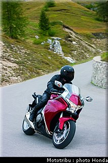 honda_1200vfr_2010_0005.jpg