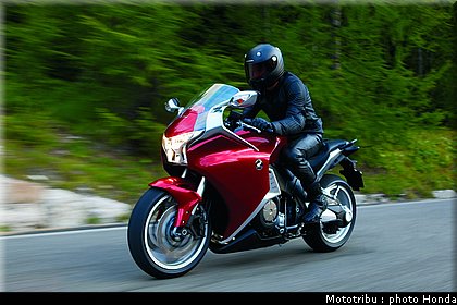 honda_1200vfr_2010_0009.jpg