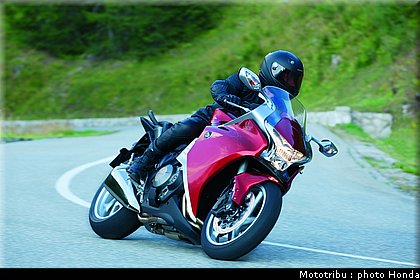 honda_1200vfr_2010_0018.jpg
