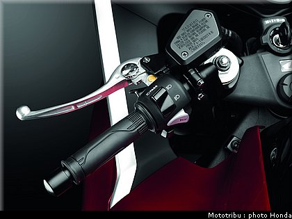 honda_1200vfr_2010_0086.jpg