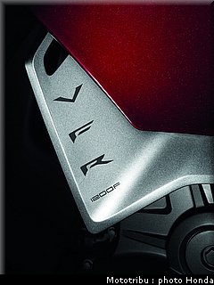 honda_1200vfr_2010_0112.jpg