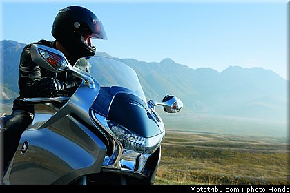 honda_1200vfr_2010_0002.jpg