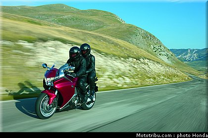 honda_1200vfr_2010_0004.jpg
