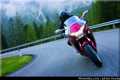 honda_1200vfr_2010_0011.jpg
