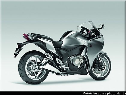 honda_1200vfr_2010_0038.jpg