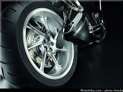 honda_1200vfr_2010_0079.jpg