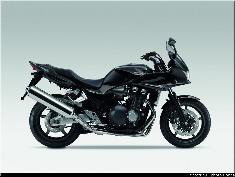 honda_cb1300sc_abs_2010_3
