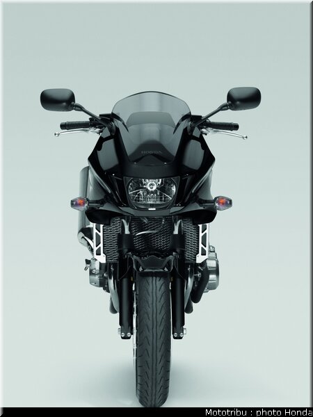 honda_cb1300sc_abs_2010_6