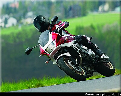 honda_cb1300sc_abs_2010_1.jpg