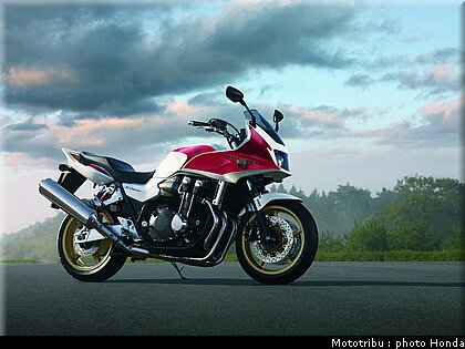 honda_cb1300sc_abs_2010_2.jpg