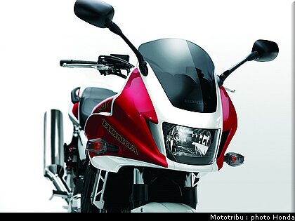 honda_cb1300sc_abs_2010_5.jpg