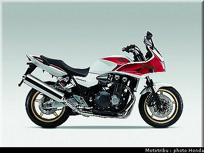 tnhonda_cb1300sc_abs_2010_4.jpg