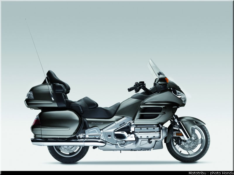 honda_goldwing_2010_016