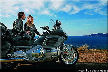 honda_goldwing_2010_004.jpg