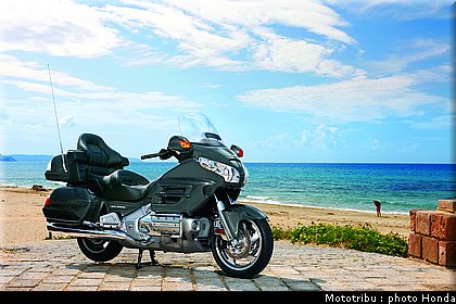 honda_goldwing_2010_006.jpg
