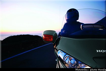 honda_goldwing_2010_009.jpg