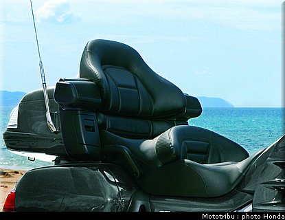 honda_goldwing_2010_013.jpg