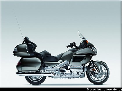 honda_goldwing_2010_016.jpg