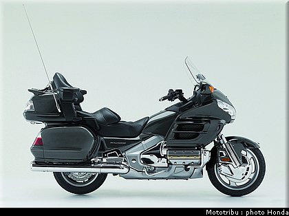 honda_goldwing_2010_017.jpg