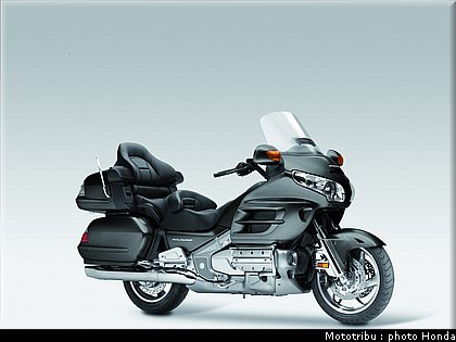 honda_goldwing_2010_021.jpg