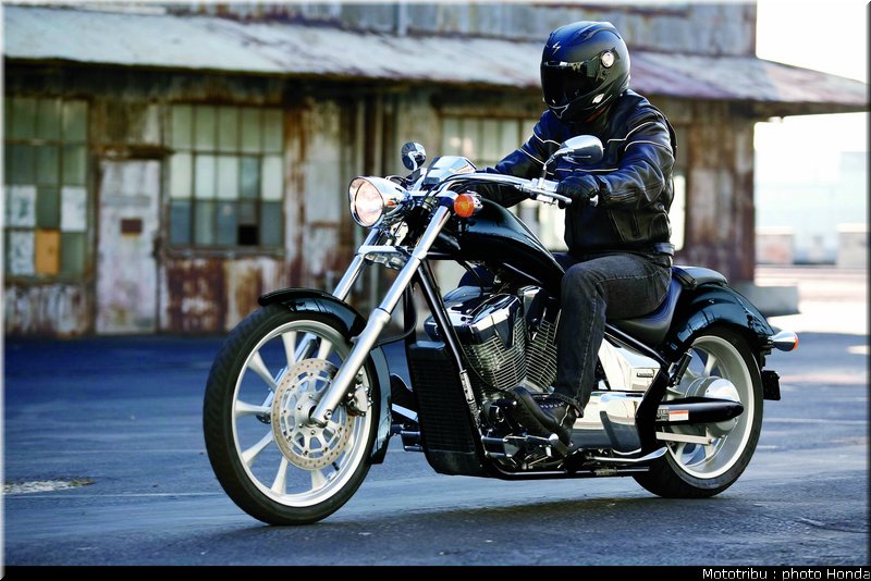 honda_vt1300cx_2010_001