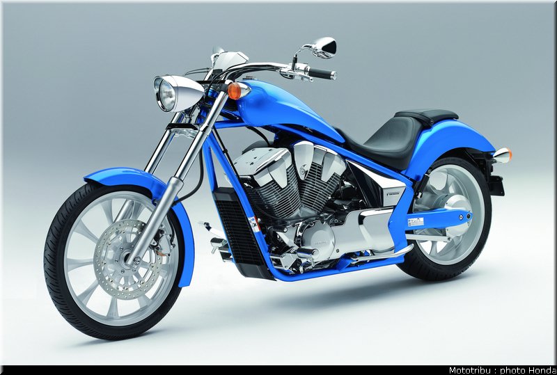 honda_vt1300cx_2010_012