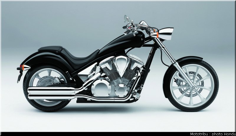 honda_vt1300cx_2010_016