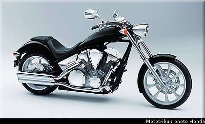 honda_vt1300cx_2010_013.jpg