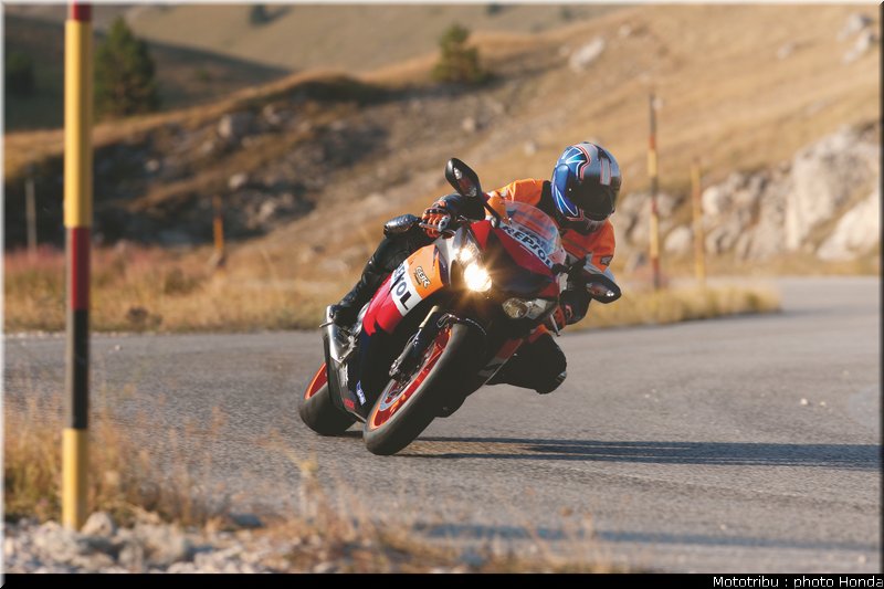 honda_1000_cbr_rr_2011_005