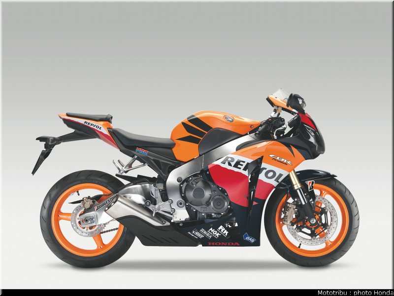 honda_1000_cbr_rr_2011_012