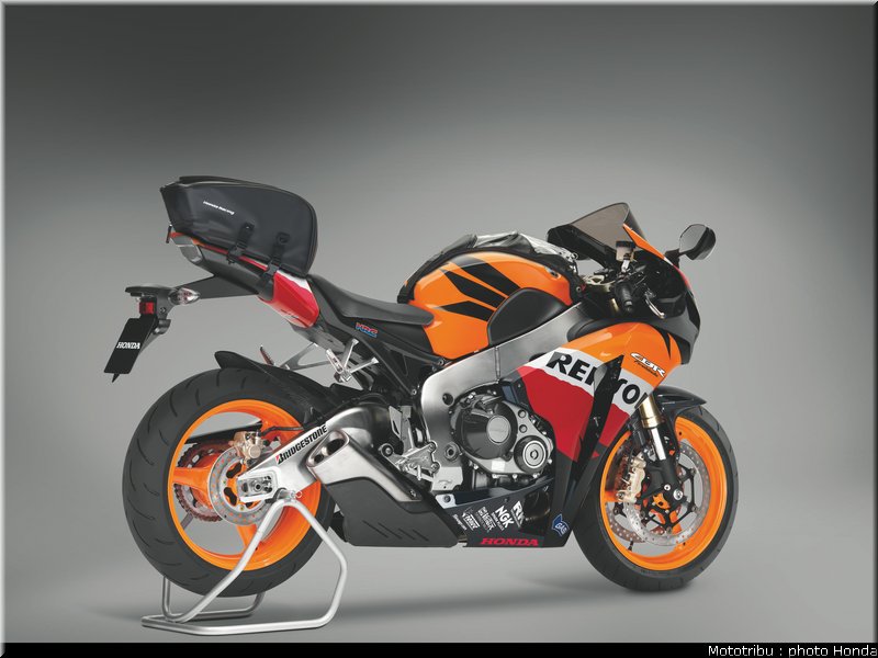 honda_1000_cbr_rr_2011_016