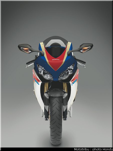 honda_1000_cbr_rr_2011_021