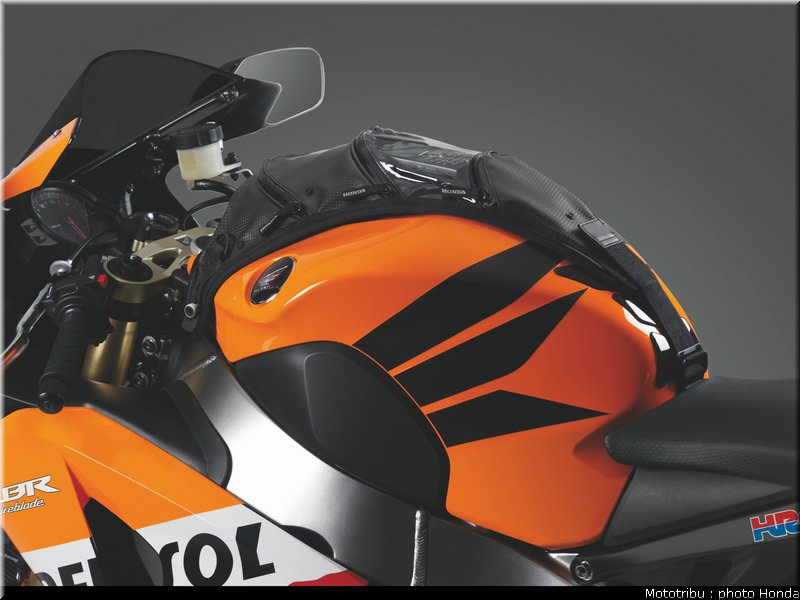 honda_1000_cbr_rr_2011_023