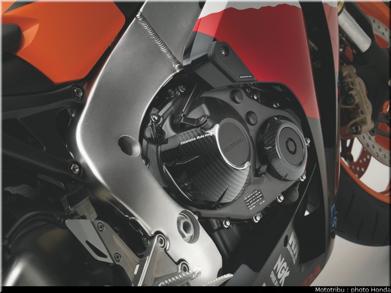 honda_1000_cbr_rr_2011_026