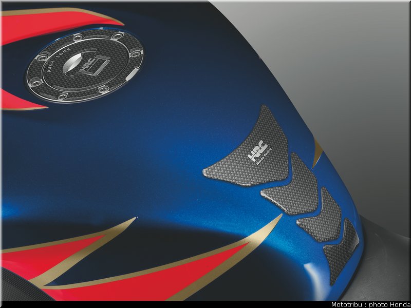 honda_1000_cbr_rr_2011_036