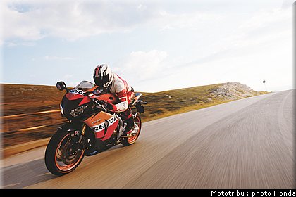 honda_1000_cbr_rr_2011_006.jpg