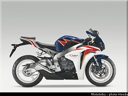 honda_1000_cbr_rr_2011_008.jpg
