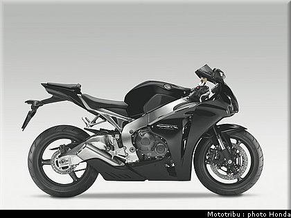 honda_1000_cbr_rr_2011_009.jpg