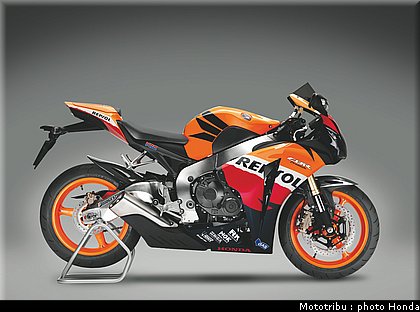 honda_1000_cbr_rr_2011_015.jpg