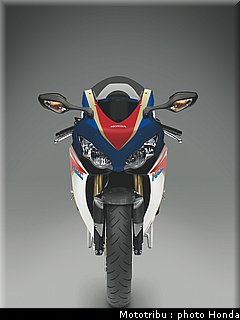 honda_1000_cbr_rr_2011_021.jpg