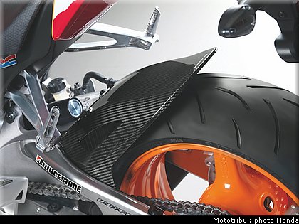 honda_1000_cbr_rr_2011_025.jpg