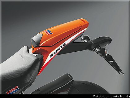honda_1000_cbr_rr_2011_029.jpg