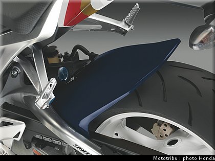honda_1000_cbr_rr_2011_045.jpg