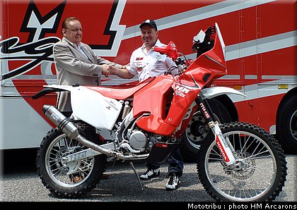 hm_honda_cre_f450x_ar12_arcarons_2011_2.jpg