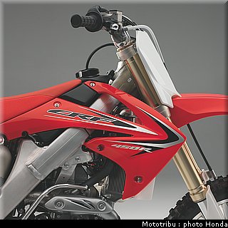 honda_crf_450_2011_016.jpg