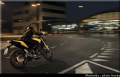 honda_hornet_600_cbf_2011_002.jpg