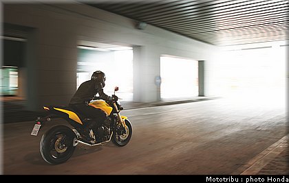 honda_hornet_600_cbf_2011_003.jpg